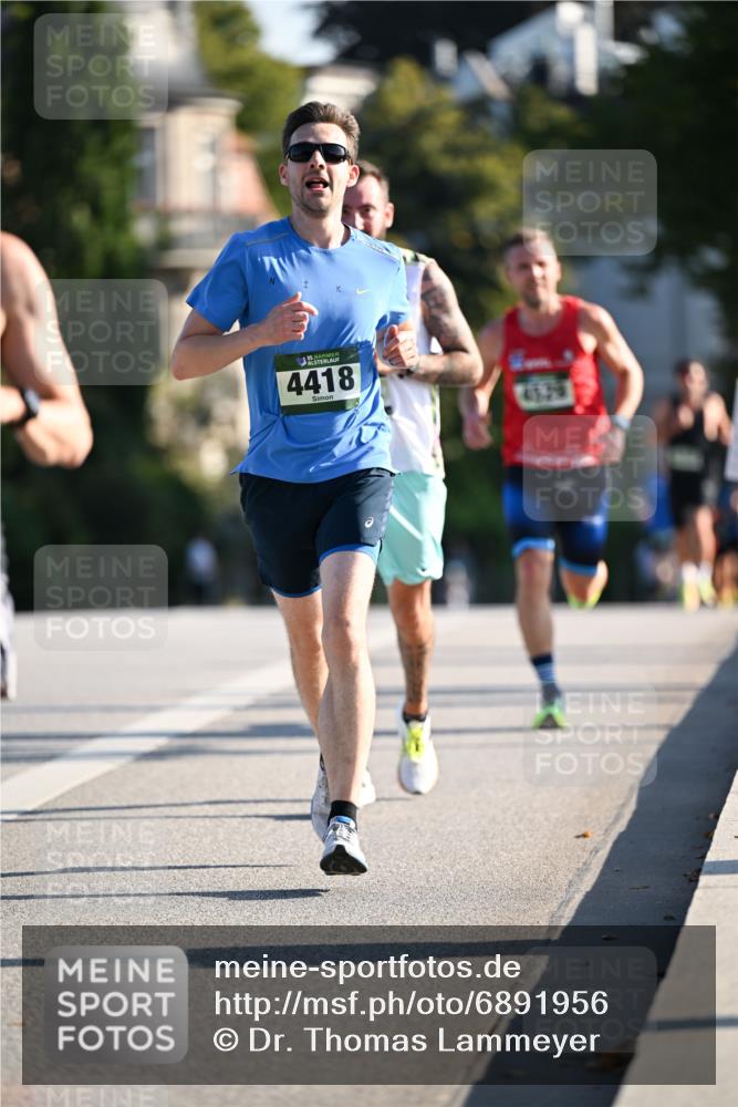 01.09.2024 - BARMER Alsterlauf Dr. Thomas Lammeyer http://msf.ph/oto/6891956 01.09.2024 09:23:20 Laufen 4418 meine-sportfotos.de