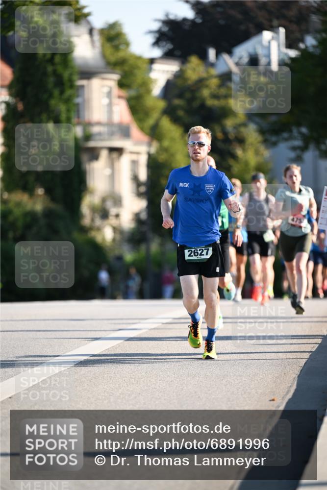 01.09.2024 - BARMER Alsterlauf Dr. Thomas Lammeyer http://msf.ph/oto/6891996 01.09.2024 09:23:30 Laufen 2627 meine-sportfotos.de