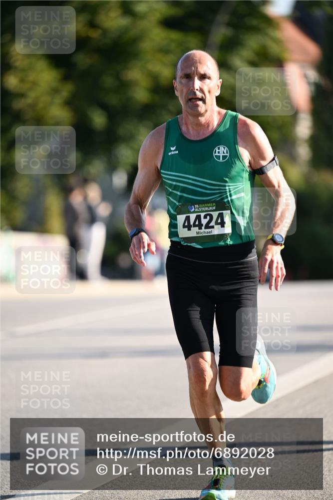 01.09.2024 - BARMER Alsterlauf Dr. Thomas Lammeyer http://msf.ph/oto/6892028 01.09.2024 09:23:34 Laufen 35, 4424 meine-sportfotos.de