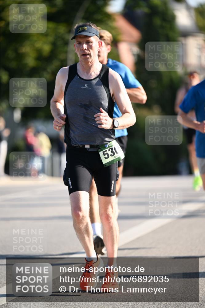 01.09.2024 - BARMER Alsterlauf Dr. Thomas Lammeyer http://msf.ph/oto/6892035 01.09.2024 09:23:36 Laufen 3, 530, 3 meine-sportfotos.de