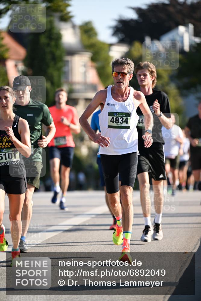 01.09.2024 - BARMER Alsterlauf Dr. Thomas Lammeyer http://msf.ph/oto/6892049 01.09.2024 09:23:39 Laufen 000, 5101, 4834, 44 meine-sportfotos.de