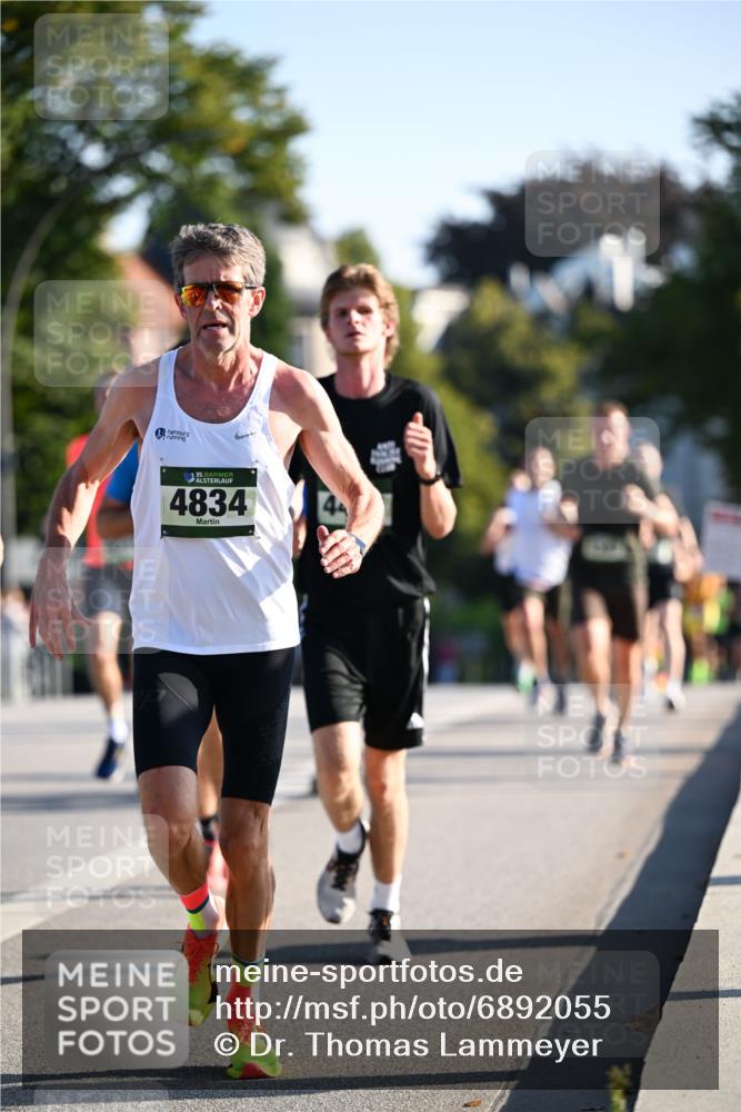 01.09.2024 - BARMER Alsterlauf Dr. Thomas Lammeyer http://msf.ph/oto/6892055 01.09.2024 09:23:40 Laufen 1035, 4834 meine-sportfotos.de