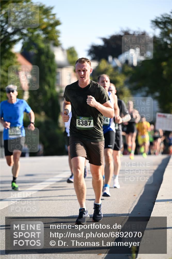 01.09.2024 - BARMER Alsterlauf Dr. Thomas Lammeyer http://msf.ph/oto/6892070 01.09.2024 09:23:43 Laufen 1300, 135, 8387 meine-sportfotos.de