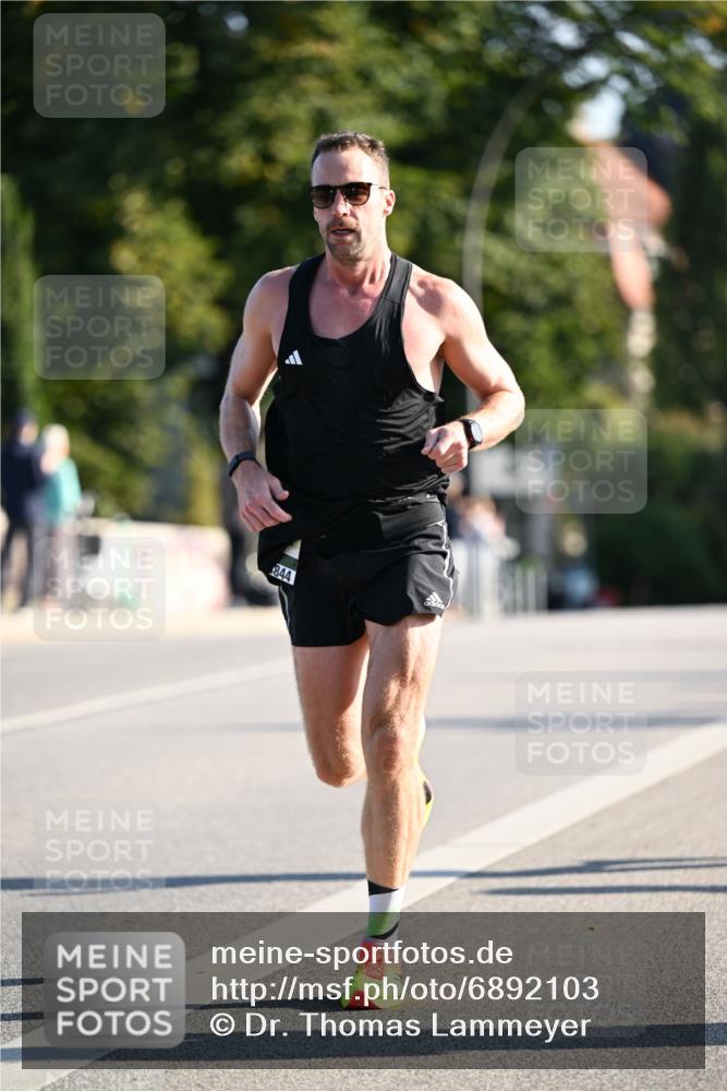 01.09.2024 - BARMER Alsterlauf Dr. Thomas Lammeyer http://msf.ph/oto/6892103 01.09.2024 09:23:50 Laufen 844 meine-sportfotos.de