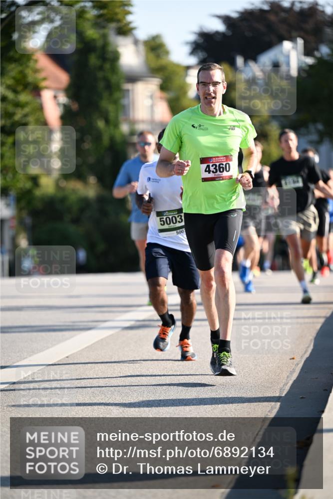 01.09.2024 - BARMER Alsterlauf Dr. Thomas Lammeyer http://msf.ph/oto/6892134 01.09.2024 09:23:55 Laufen 5003, 5003, 135, 4360 meine-sportfotos.de