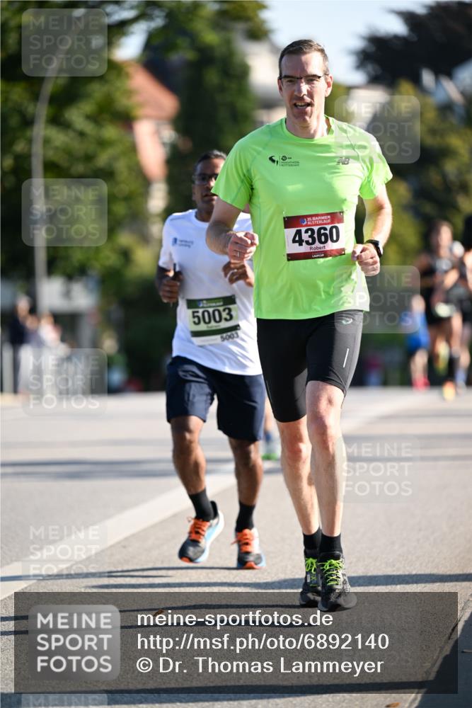 01.09.2024 - BARMER Alsterlauf Dr. Thomas Lammeyer http://msf.ph/oto/6892140 01.09.2024 09:23:56 Laufen 5003, 5003, 35, 4360 meine-sportfotos.de