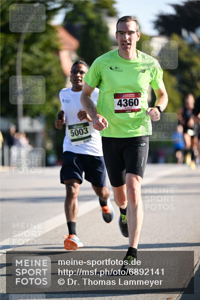 01.09.2024 - BARMER Alsterlauf Dr. Thomas Lammeyer http://msf.ph/oto/6892141 01.09.2024 09:23:56 Laufen 5003, 5003, 35, 4360, 02 meine-sportfotos.de