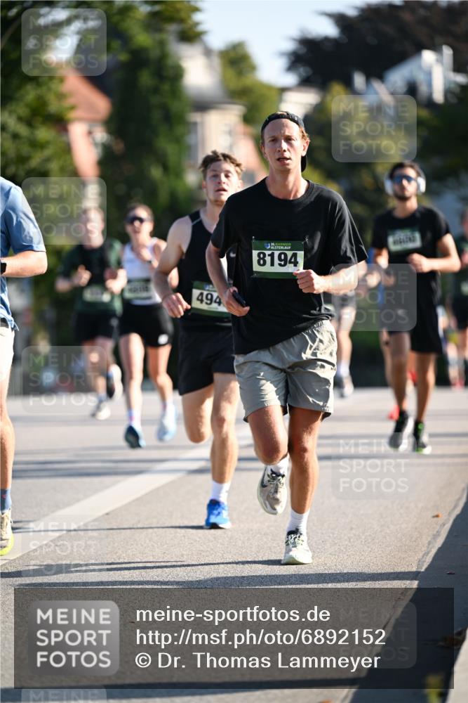 01.09.2024 - BARMER Alsterlauf Dr. Thomas Lammeyer http://msf.ph/oto/6892152 01.09.2024 09:23:58 Laufen 494, 135, 8194 meine-sportfotos.de