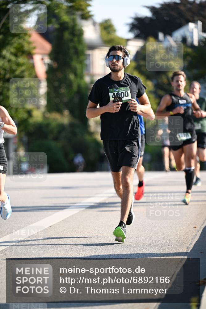 01.09.2024 - BARMER Alsterlauf Dr. Thomas Lammeyer http://msf.ph/oto/6892166 01.09.2024 09:24:00 Laufen 4600 meine-sportfotos.de