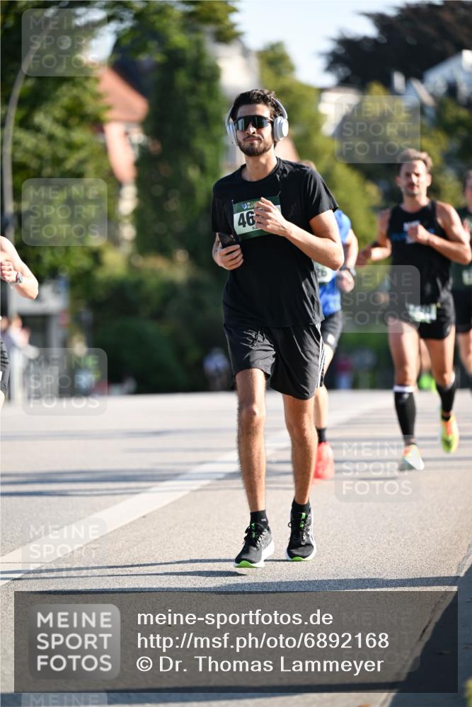 01.09.2024 - BARMER Alsterlauf Dr. Thomas Lammeyer http://msf.ph/oto/6892168 01.09.2024 09:24:00 Laufen 46 meine-sportfotos.de