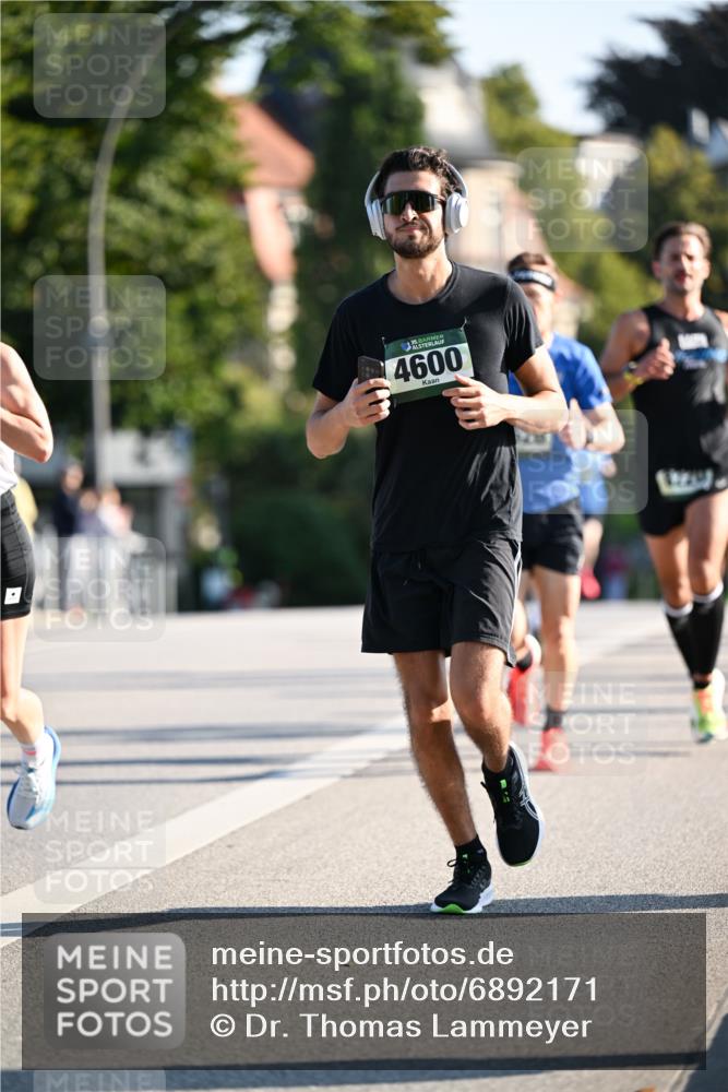 01.09.2024 - BARMER Alsterlauf Dr. Thomas Lammeyer http://msf.ph/oto/6892171 01.09.2024 09:24:01 Laufen 4600, 1220 meine-sportfotos.de