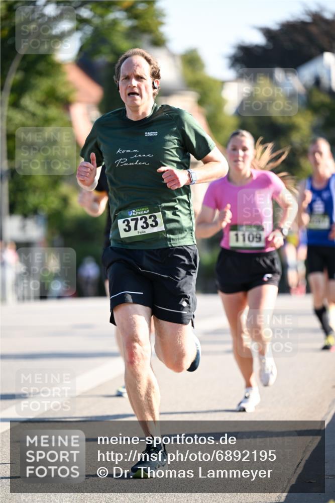 01.09.2024 - BARMER Alsterlauf Dr. Thomas Lammeyer http://msf.ph/oto/6892195 01.09.2024 09:24:05 Laufen 35, 35, 3733, 1109 meine-sportfotos.de