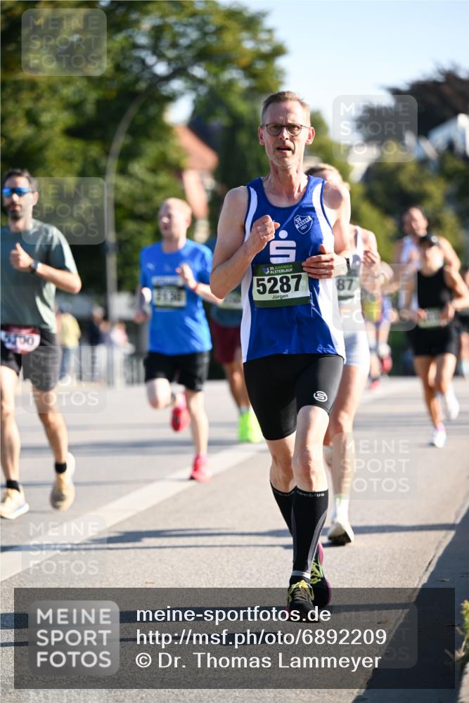 01.09.2024 - BARMER Alsterlauf Dr. Thomas Lammeyer http://msf.ph/oto/6892209 01.09.2024 09:24:07 Laufen 5500, 35, 5287, 87 meine-sportfotos.de