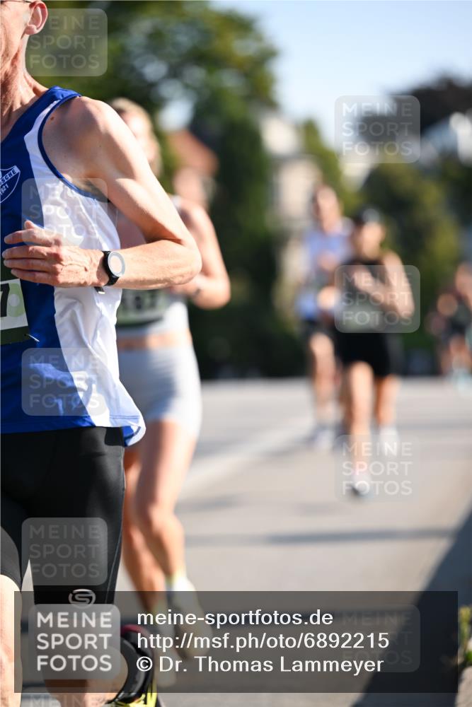 01.09.2024 - BARMER Alsterlauf Dr. Thomas Lammeyer http://msf.ph/oto/6892215 01.09.2024 09:24:09 Laufen 921 meine-sportfotos.de