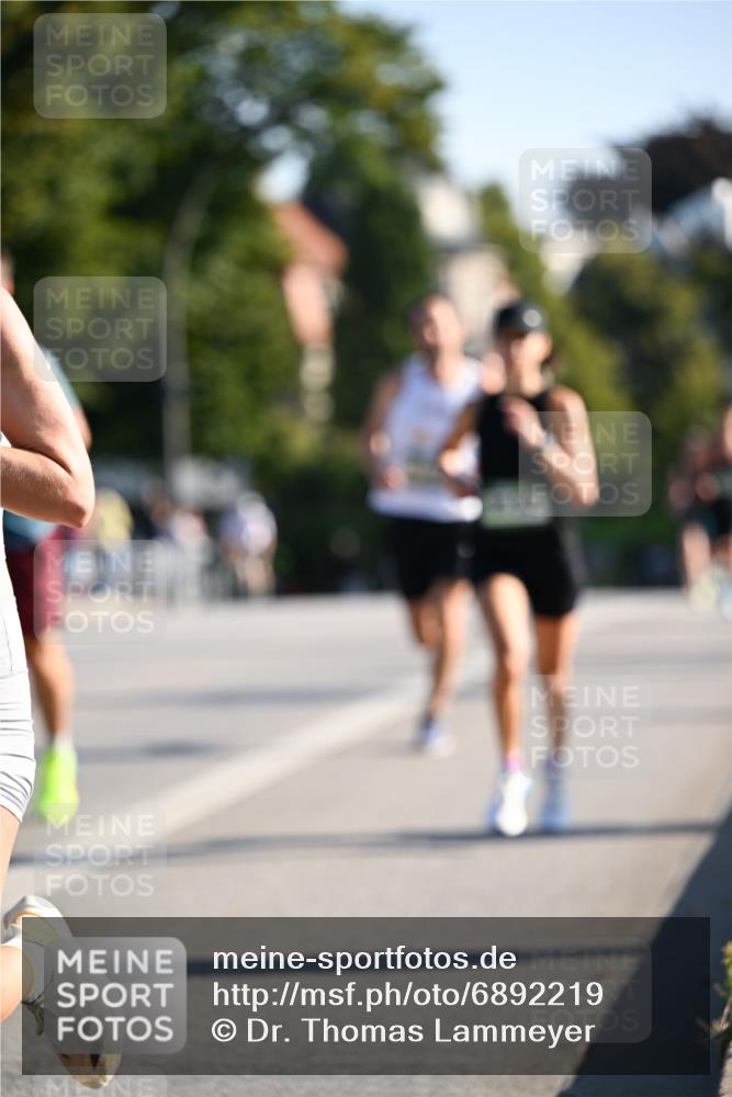01.09.2024 - BARMER Alsterlauf Dr. Thomas Lammeyer http://msf.ph/oto/6892219 01.09.2024 09:24:09 Laufen  meine-sportfotos.de