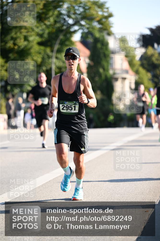 01.09.2024 - BARMER Alsterlauf Dr. Thomas Lammeyer http://msf.ph/oto/6892249 01.09.2024 09:24:14 Laufen 35, 2951 meine-sportfotos.de