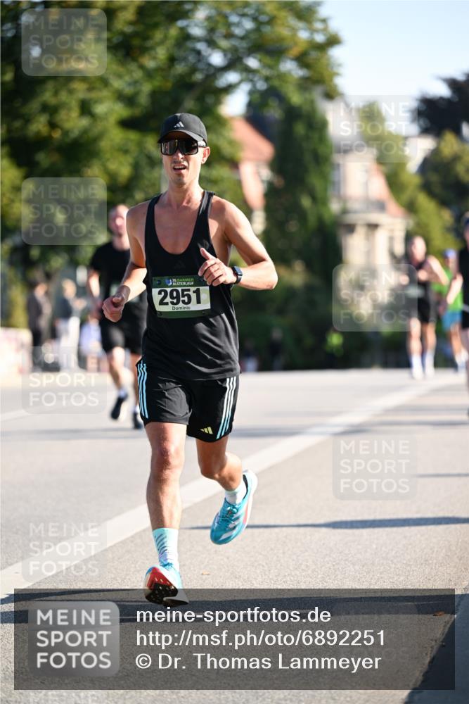 01.09.2024 - BARMER Alsterlauf Dr. Thomas Lammeyer http://msf.ph/oto/6892251 01.09.2024 09:24:14 Laufen 35, 2951 meine-sportfotos.de