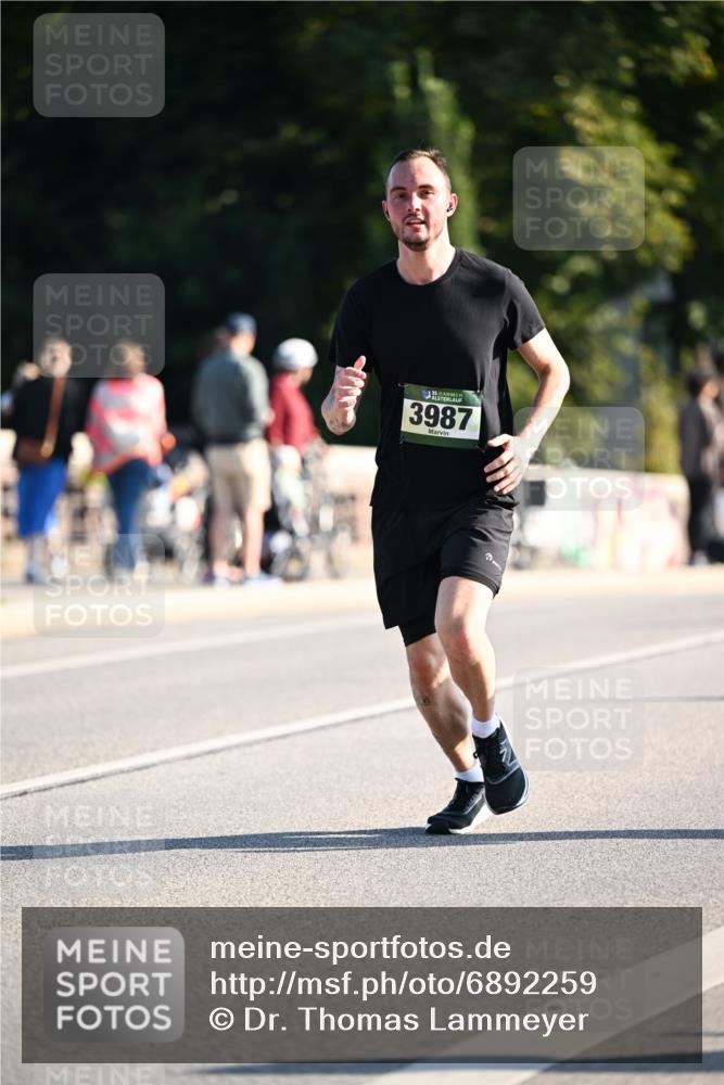 01.09.2024 - BARMER Alsterlauf Dr. Thomas Lammeyer http://msf.ph/oto/6892259 01.09.2024 09:24:16 Laufen 35, 3987 meine-sportfotos.de