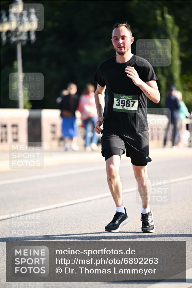 01.09.2024 - BARMER Alsterlauf Dr. Thomas Lammeyer http://msf.ph/oto/6892263 01.09.2024 09:24:17 Laufen 35, 3987, 0 meine-sportfotos.de