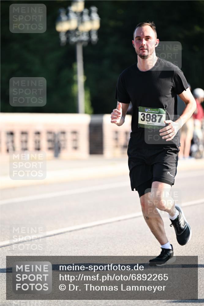 01.09.2024 - BARMER Alsterlauf Dr. Thomas Lammeyer http://msf.ph/oto/6892265 01.09.2024 09:24:17 Laufen 1635, 3987 meine-sportfotos.de