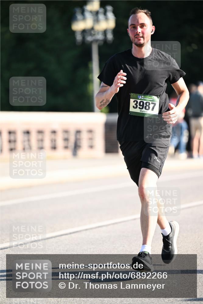 01.09.2024 - BARMER Alsterlauf Dr. Thomas Lammeyer http://msf.ph/oto/6892266 01.09.2024 09:24:17 Laufen 3987 meine-sportfotos.de