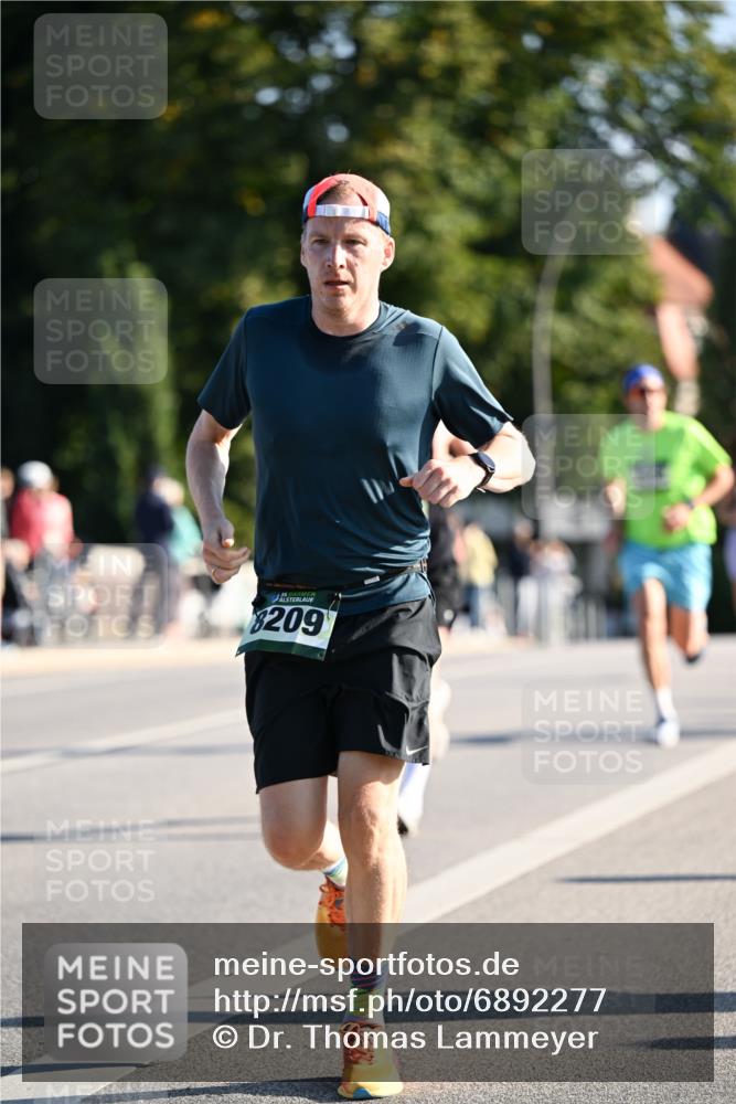 01.09.2024 - BARMER Alsterlauf Dr. Thomas Lammeyer http://msf.ph/oto/6892277 01.09.2024 09:24:20 Laufen 35, 8209 meine-sportfotos.de