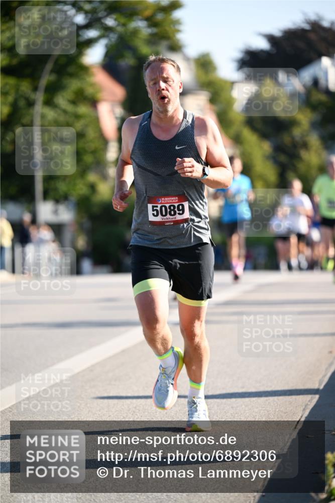 01.09.2024 - BARMER Alsterlauf Dr. Thomas Lammeyer http://msf.ph/oto/6892306 01.09.2024 09:24:25 Laufen 135, 5089 meine-sportfotos.de