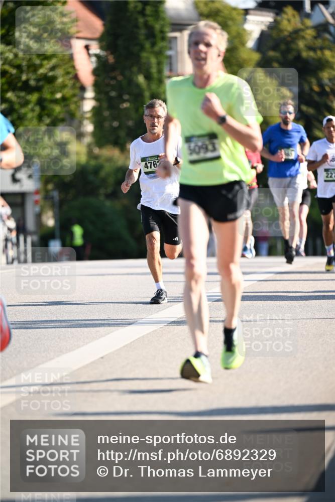 01.09.2024 - BARMER Alsterlauf Dr. Thomas Lammeyer http://msf.ph/oto/6892329 01.09.2024 09:24:29 Laufen 476, 5093, 22 meine-sportfotos.de