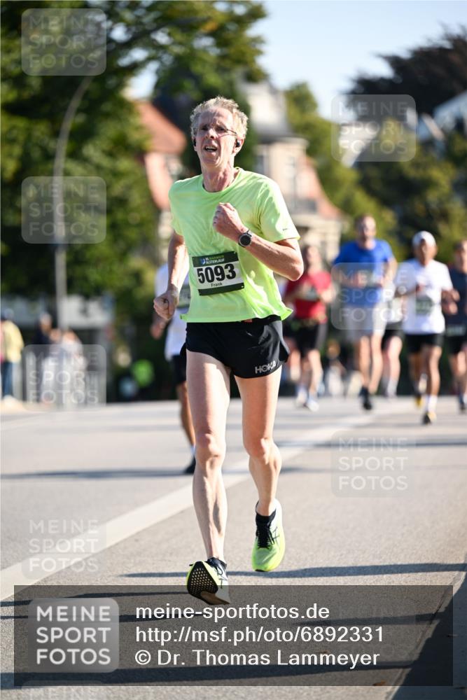 01.09.2024 - BARMER Alsterlauf Dr. Thomas Lammeyer http://msf.ph/oto/6892331 01.09.2024 09:24:30 Laufen 35, 5093 meine-sportfotos.de