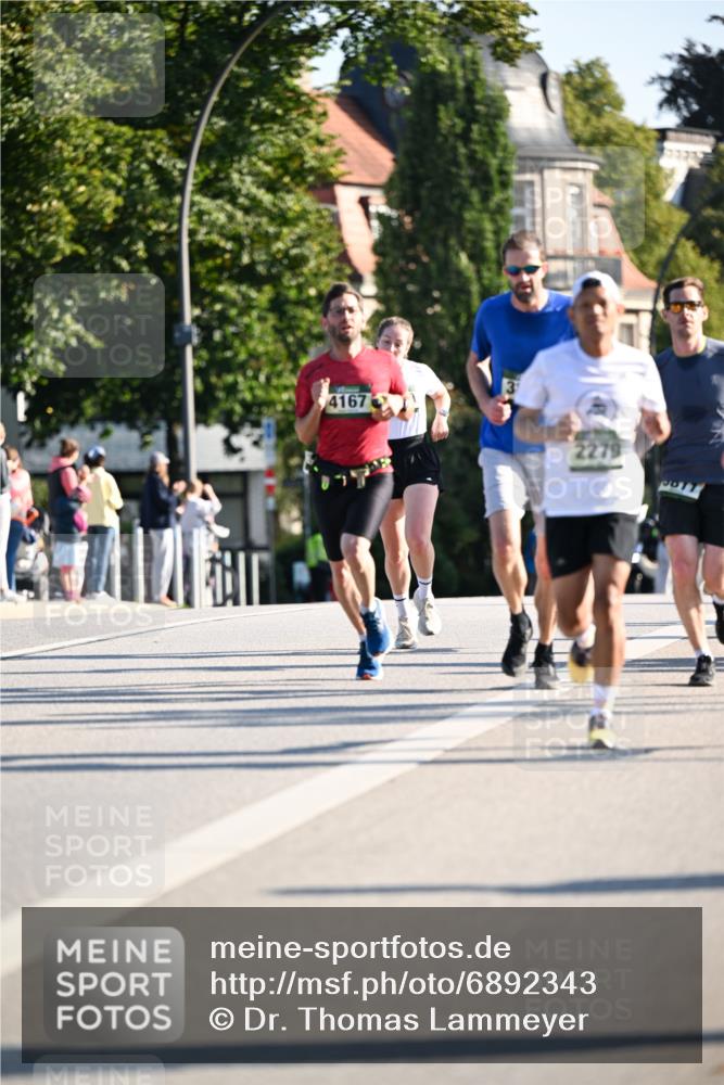 01.09.2024 - BARMER Alsterlauf Dr. Thomas Lammeyer http://msf.ph/oto/6892343 01.09.2024 09:24:33 Laufen 4167, 2279 meine-sportfotos.de
