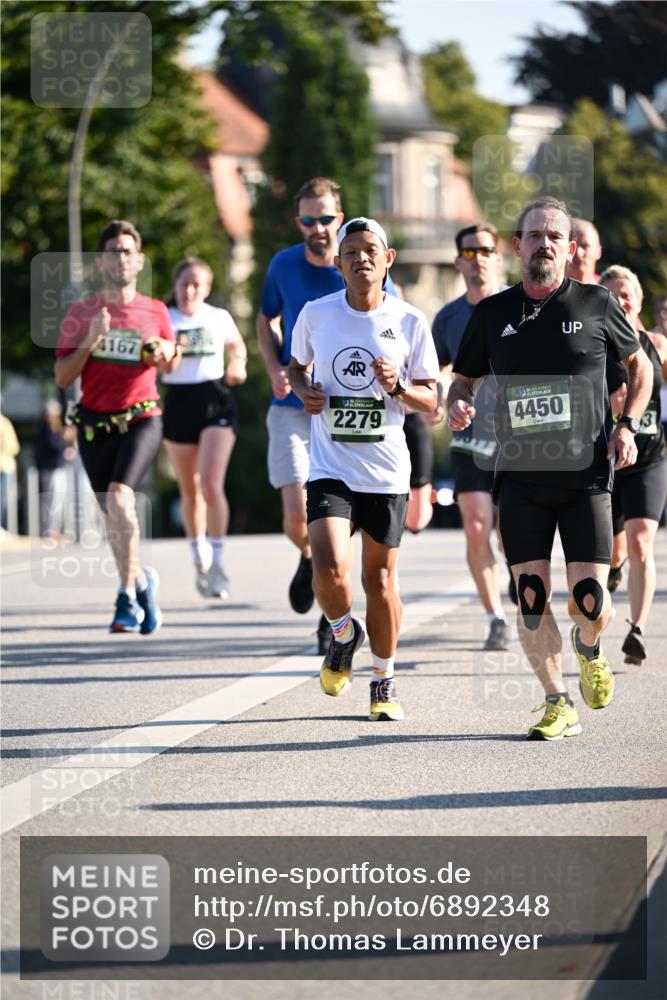 01.09.2024 - BARMER Alsterlauf Dr. Thomas Lammeyer http://msf.ph/oto/6892348 01.09.2024 09:24:33 Laufen 4167, 2279, 4450 meine-sportfotos.de