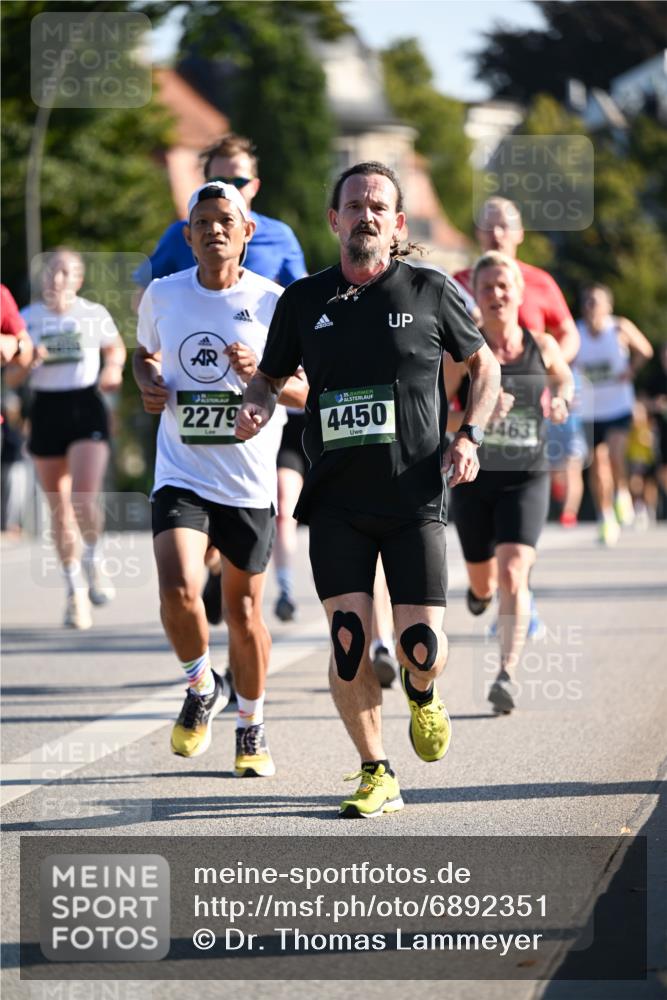 01.09.2024 - BARMER Alsterlauf Dr. Thomas Lammeyer http://msf.ph/oto/6892351 01.09.2024 09:24:34 Laufen 2279, 35, 4450, 3463 meine-sportfotos.de