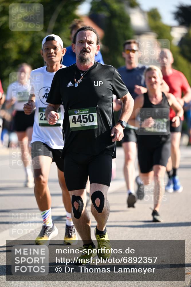 01.09.2024 - BARMER Alsterlauf Dr. Thomas Lammeyer http://msf.ph/oto/6892357 01.09.2024 09:24:35 Laufen 22, 16135, 4450, 463 meine-sportfotos.de