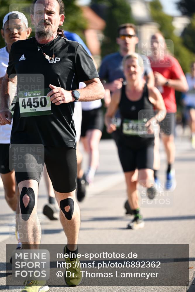 01.09.2024 - BARMER Alsterlauf Dr. Thomas Lammeyer http://msf.ph/oto/6892362 01.09.2024 09:24:35 Laufen 35, 4450, 3462 meine-sportfotos.de