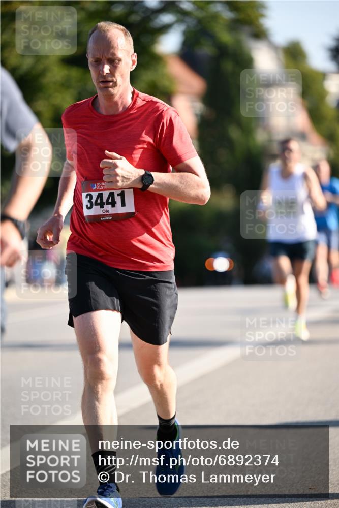 01.09.2024 - BARMER Alsterlauf Dr. Thomas Lammeyer http://msf.ph/oto/6892374 01.09.2024 09:24:37 Laufen 35, 3441 meine-sportfotos.de