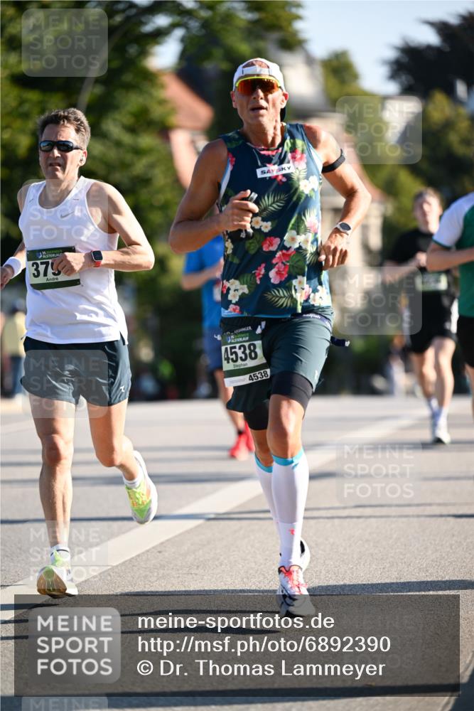 01.09.2024 - BARMER Alsterlauf Dr. Thomas Lammeyer http://msf.ph/oto/6892390 01.09.2024 09:24:40 Laufen 35, 375, 135, 4538, 4538 meine-sportfotos.de