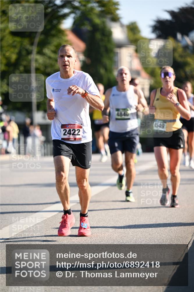 01.09.2024 - BARMER Alsterlauf Dr. Thomas Lammeyer http://msf.ph/oto/6892418 01.09.2024 09:24:44 Laufen 35, 2422, 4840, 1549 meine-sportfotos.de