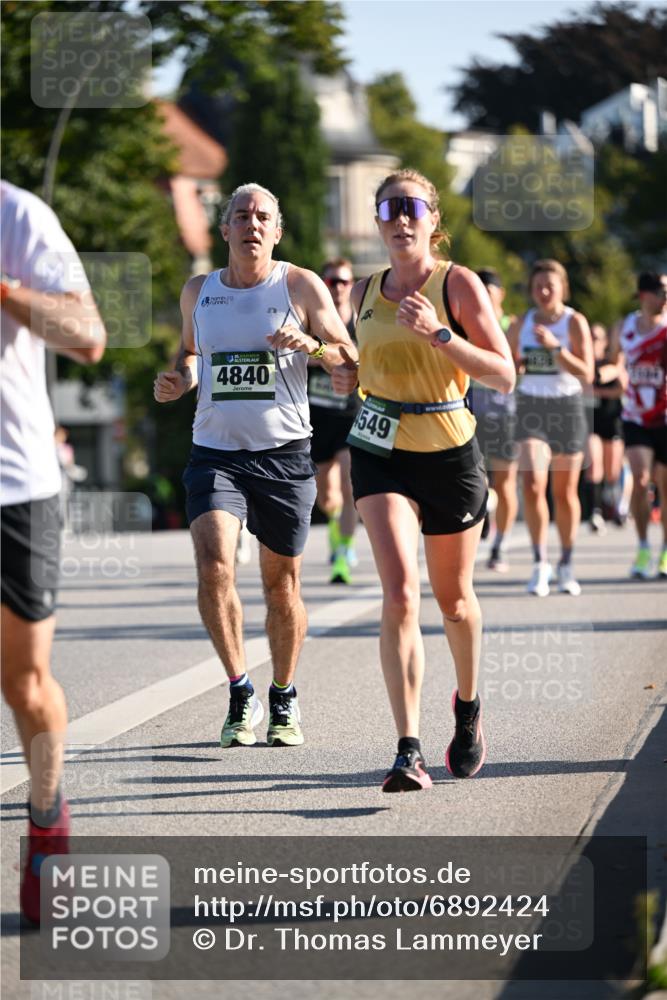 01.09.2024 - BARMER Alsterlauf Dr. Thomas Lammeyer http://msf.ph/oto/6892424 01.09.2024 09:24:45 Laufen 4840, 549 meine-sportfotos.de