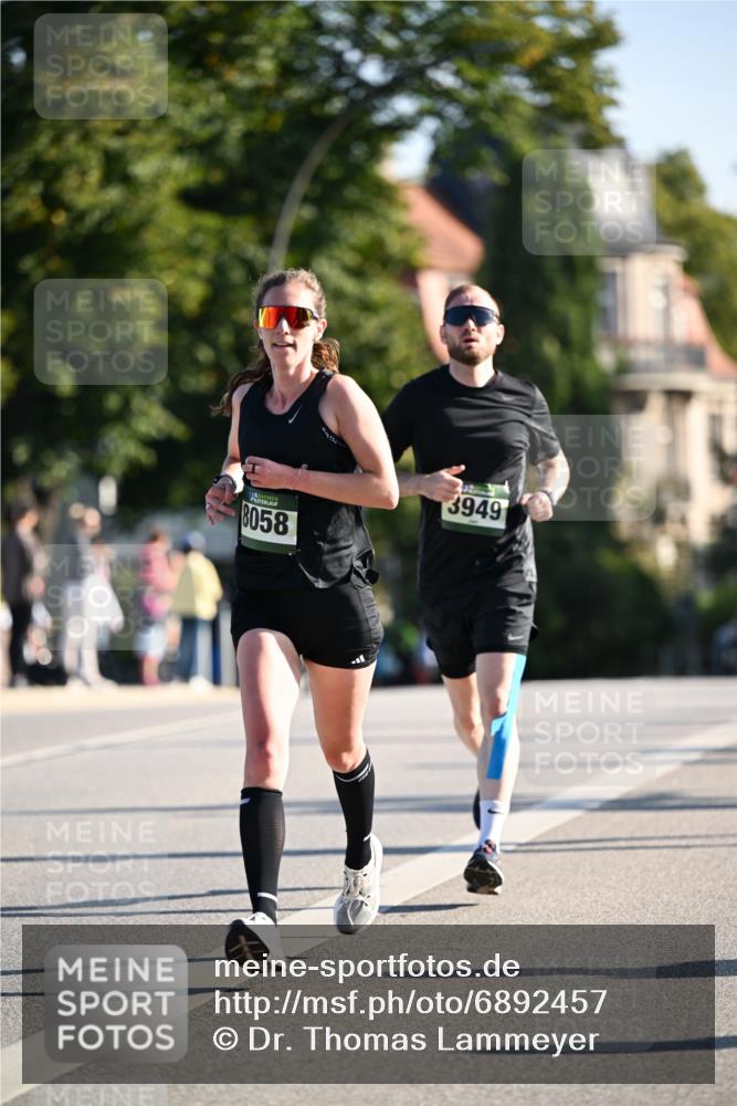 01.09.2024 - BARMER Alsterlauf Dr. Thomas Lammeyer http://msf.ph/oto/6892457 01.09.2024 09:24:51 Laufen 8058, 3949 meine-sportfotos.de