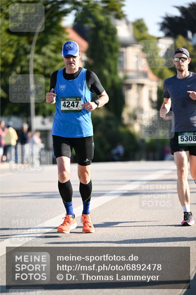 01.09.2024 - BARMER Alsterlauf Dr. Thomas Lammeyer http://msf.ph/oto/6892478 01.09.2024 09:24:55 Laufen 4247, 5308 meine-sportfotos.de