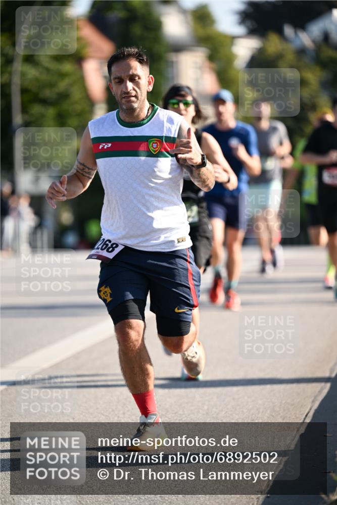 01.09.2024 - BARMER Alsterlauf Dr. Thomas Lammeyer http://msf.ph/oto/6892502 01.09.2024 09:24:58 Laufen 268 meine-sportfotos.de