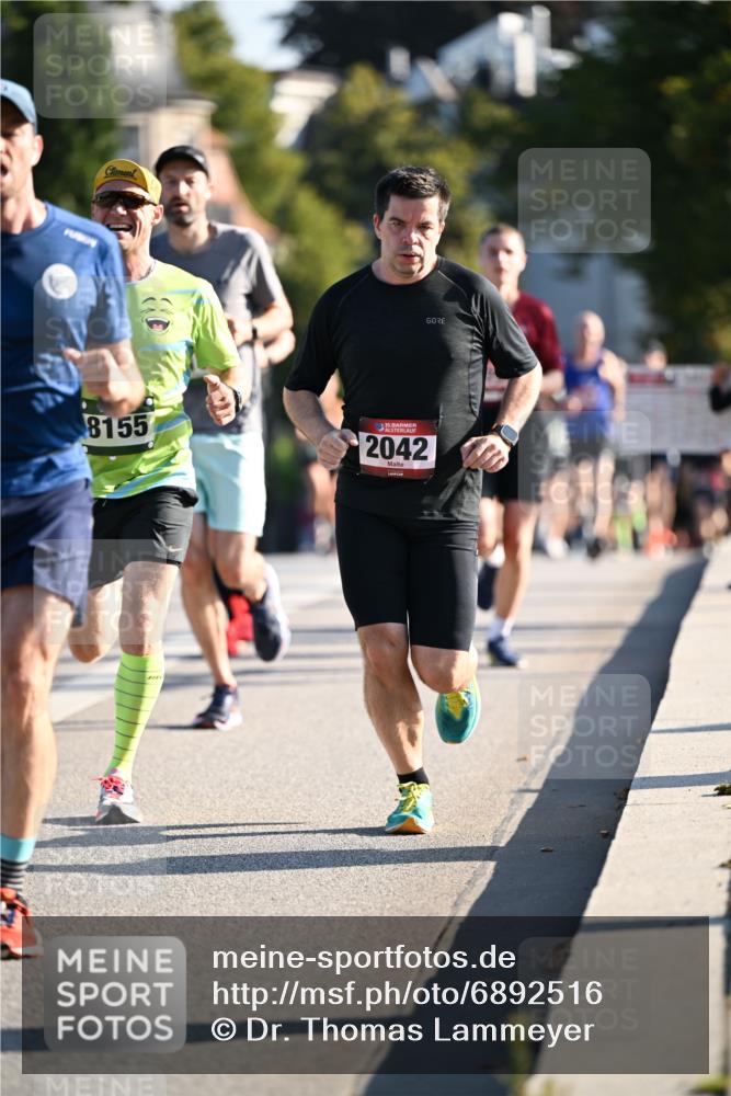 01.09.2024 - BARMER Alsterlauf Dr. Thomas Lammeyer http://msf.ph/oto/6892516 01.09.2024 09:25:00 Laufen 8155, 635, 2042 meine-sportfotos.de
