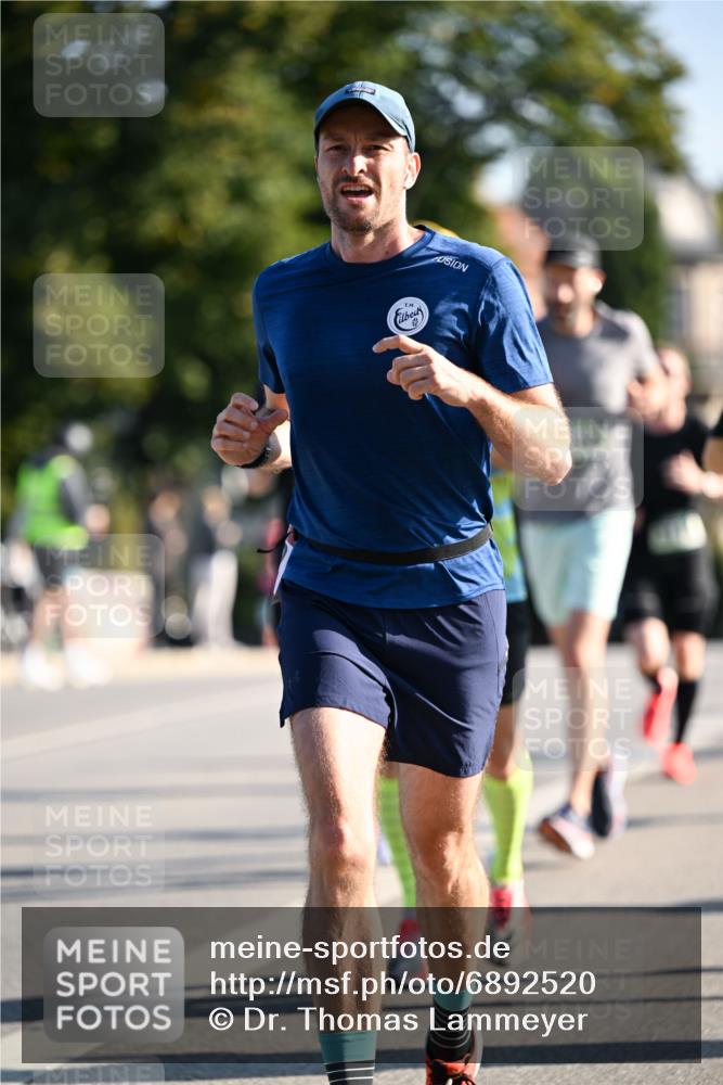 01.09.2024 - BARMER Alsterlauf Dr. Thomas Lammeyer http://msf.ph/oto/6892520 01.09.2024 09:25:01 Laufen  meine-sportfotos.de