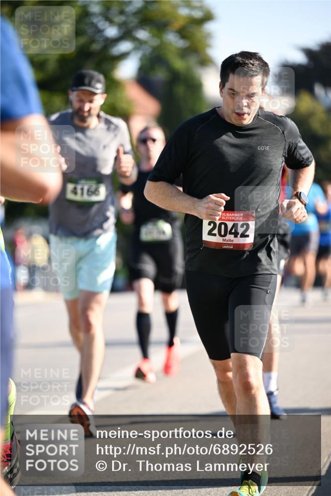 01.09.2024 - BARMER Alsterlauf Dr. Thomas Lammeyer http://msf.ph/oto/6892526 01.09.2024 09:25:02 Laufen 4166, 35, 2042 meine-sportfotos.de