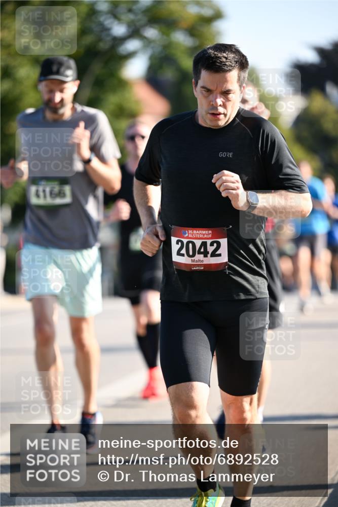 01.09.2024 - BARMER Alsterlauf Dr. Thomas Lammeyer http://msf.ph/oto/6892528 01.09.2024 09:25:02 Laufen 4166, 35, 2042 meine-sportfotos.de
