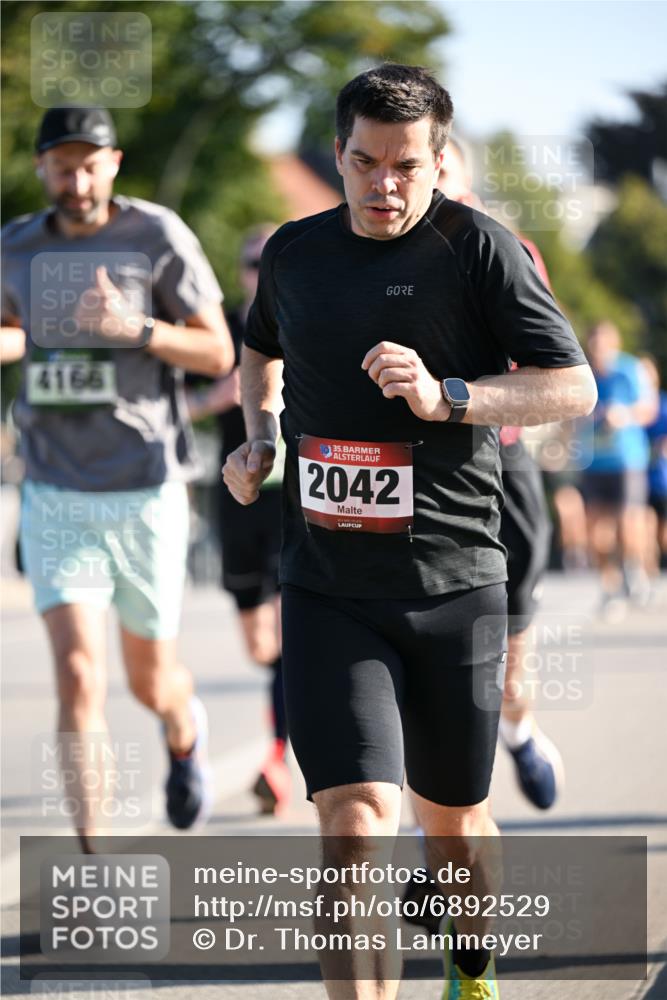01.09.2024 - BARMER Alsterlauf Dr. Thomas Lammeyer http://msf.ph/oto/6892529 01.09.2024 09:25:02 Laufen 4166, 35, 2042 meine-sportfotos.de