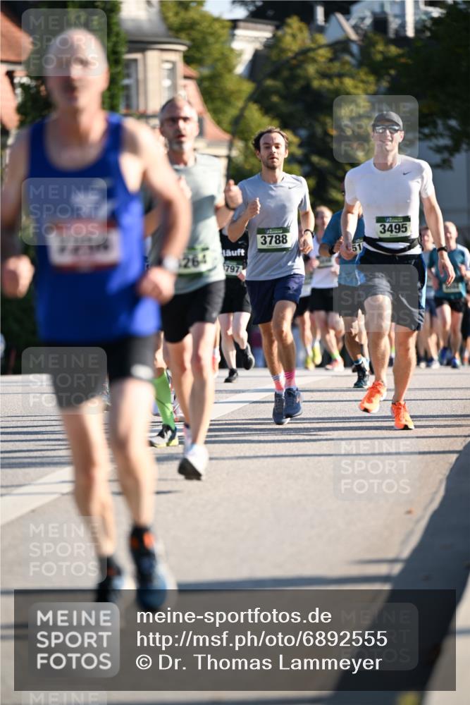 01.09.2024 - BARMER Alsterlauf Dr. Thomas Lammeyer http://msf.ph/oto/6892555 01.09.2024 09:25:07 Laufen 3788, 1264, 797, 3495 meine-sportfotos.de
