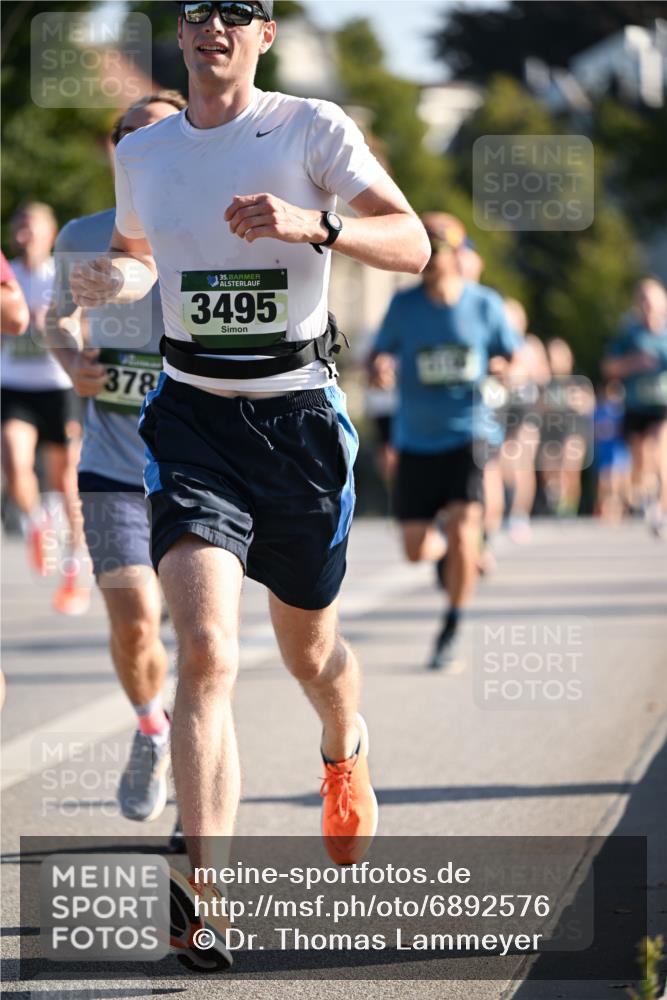 01.09.2024 - BARMER Alsterlauf Dr. Thomas Lammeyer http://msf.ph/oto/6892576 01.09.2024 09:25:10 Laufen 378, 35, 3495 meine-sportfotos.de