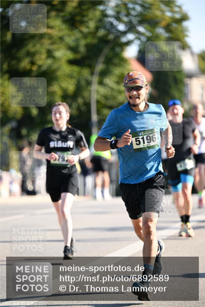 01.09.2024 - BARMER Alsterlauf Dr. Thomas Lammeyer http://msf.ph/oto/6892589 01.09.2024 09:25:12 Laufen 9797, 5196 meine-sportfotos.de