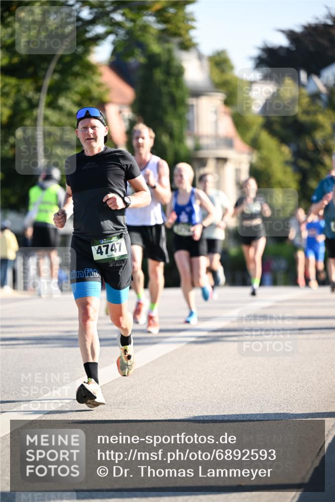 01.09.2024 - BARMER Alsterlauf Dr. Thomas Lammeyer http://msf.ph/oto/6892593 01.09.2024 09:25:14 Laufen 4747 meine-sportfotos.de
